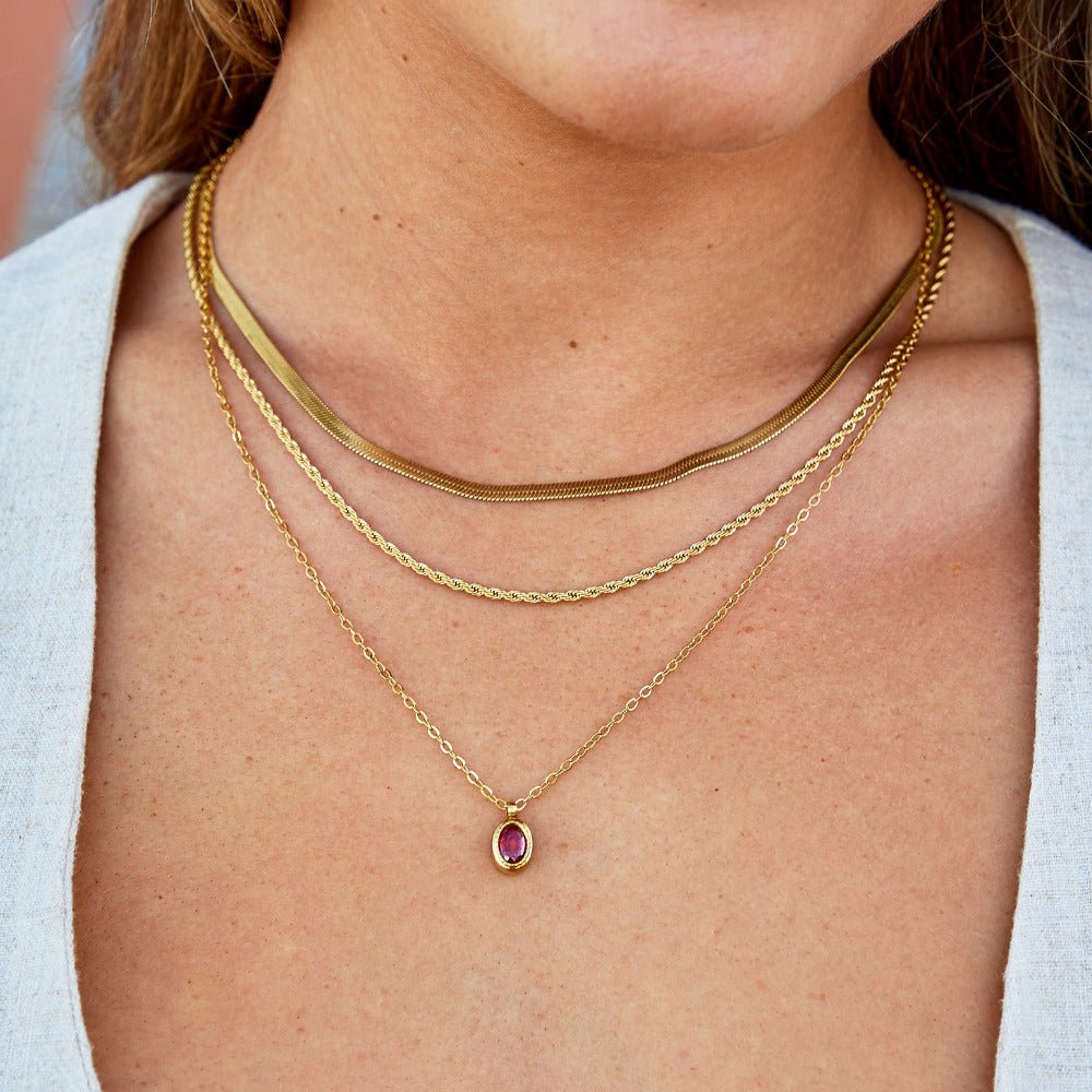 Gold Necklace Aoife with Ruby