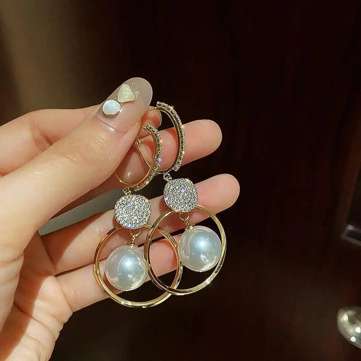 Gold Drop Earrings Órla with Pearls and Crystals