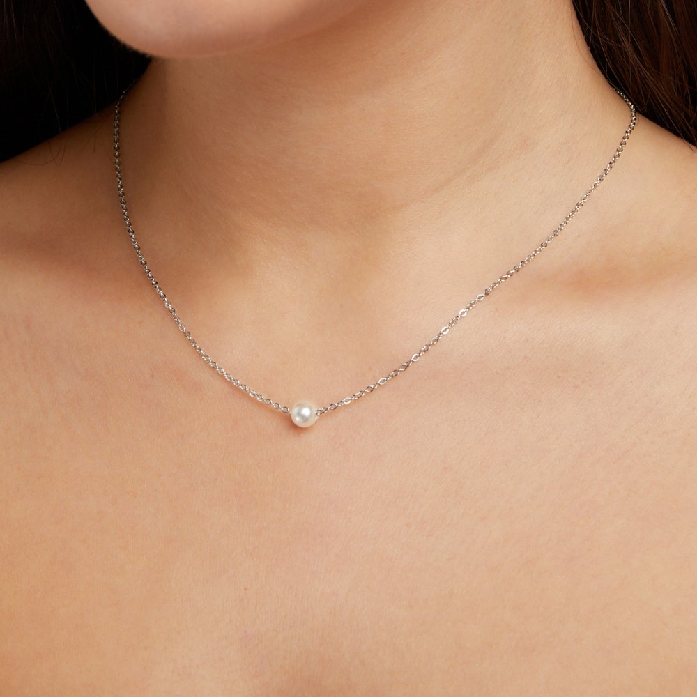 Silver Necklace Nuala with Single Pearl