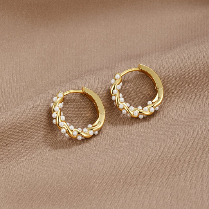 Gold Huggie Earrings Dervla with Pearls