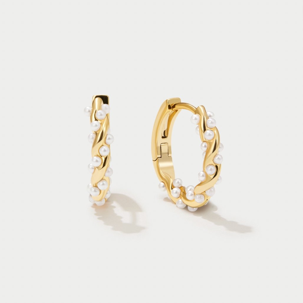 Gold Huggie Earrings Dervla with Pearls